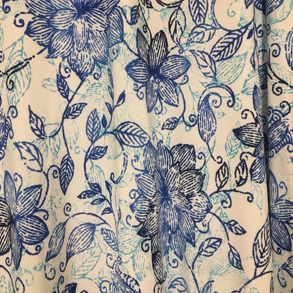 LE LIS Maxi Dress - Picture 2 of 2